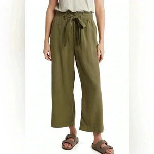 INDUSTRY REPUBLIC CLOTHING Wide Leg Paperbag Pants In Olive size Medium